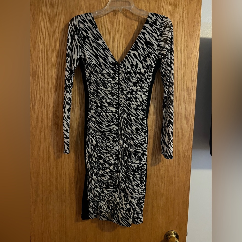 Dress - Picture 2 of 4